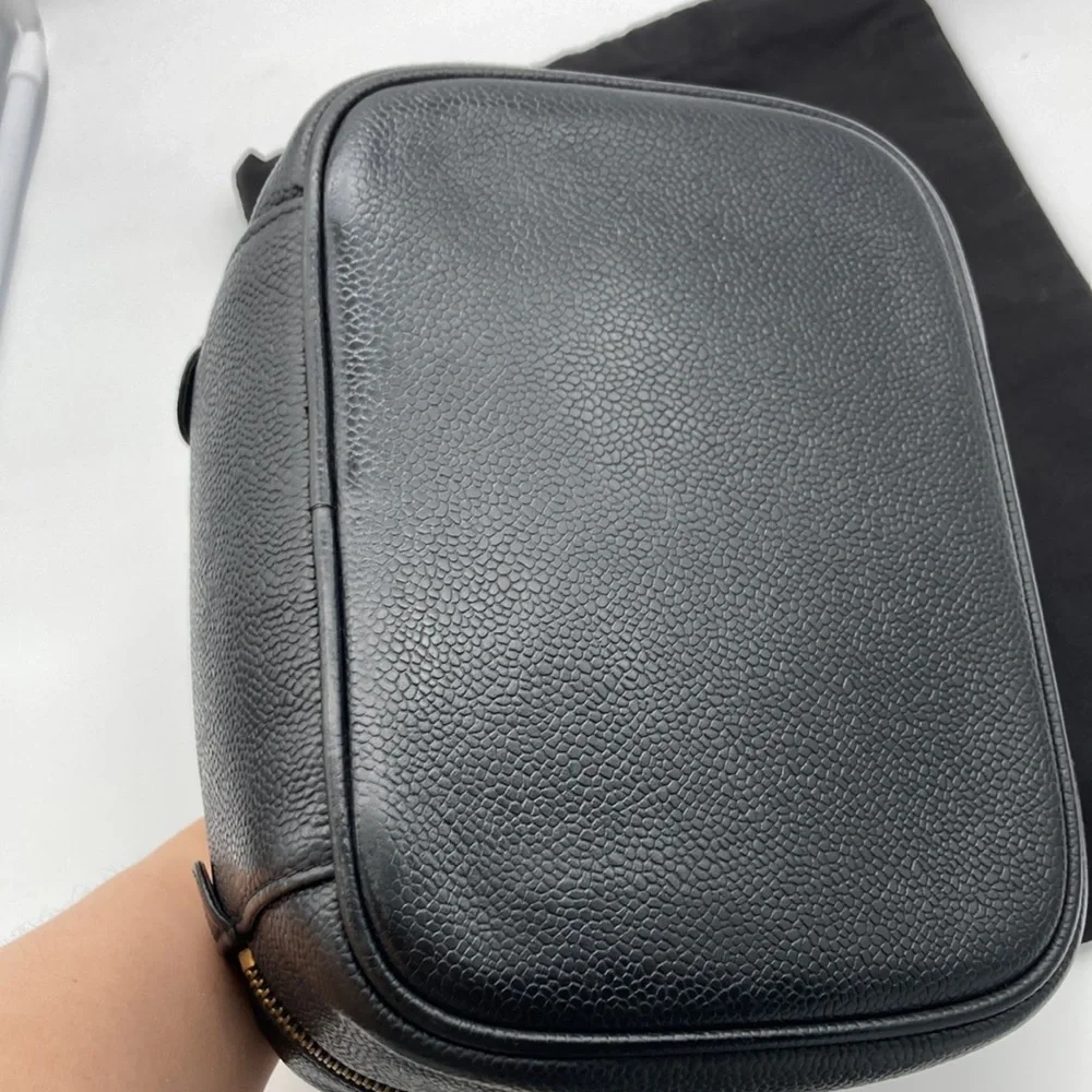 CHANEL CAVIAR CC VINTAGE BLACK VANITY COSMETIC BAG